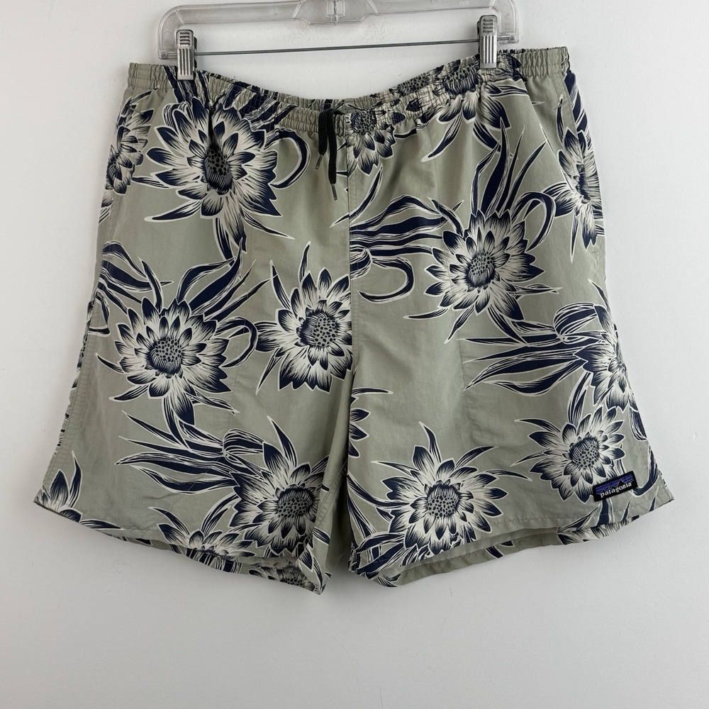 Patagonia Baggies Swim Shorts Mens XL Gray Floral Trunks Beach Surfing Aloha